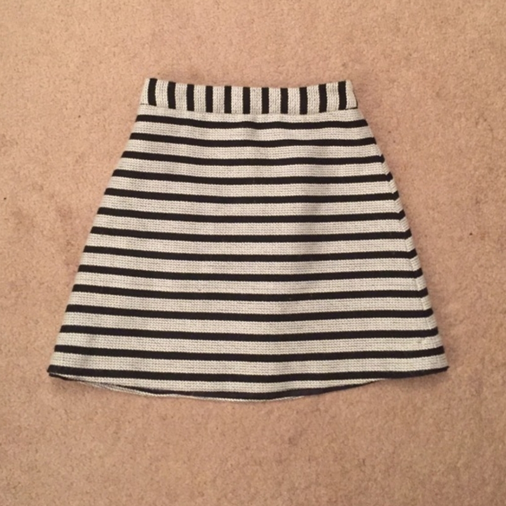 Express Black and White A-Line Mini Skirt